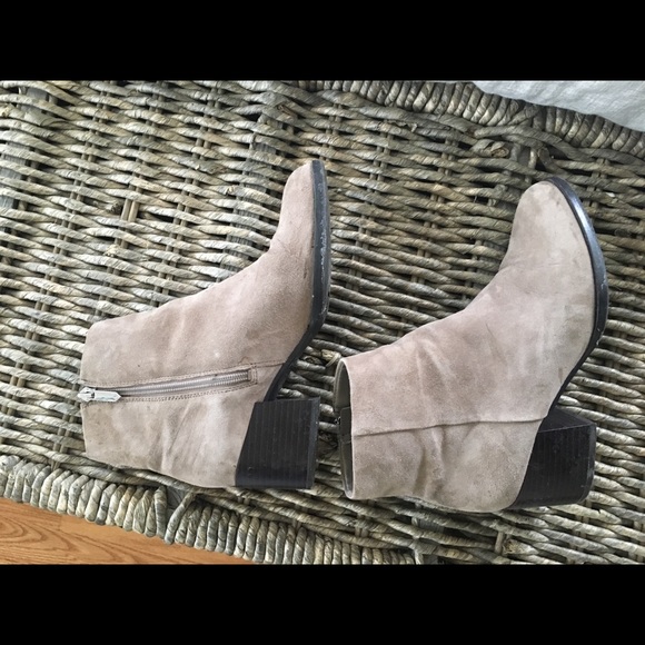 Sam Edelman block heel bootie - Picture 4 of 6